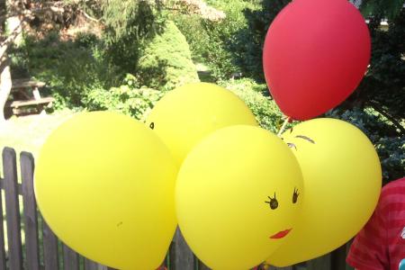 yellow and red balloons